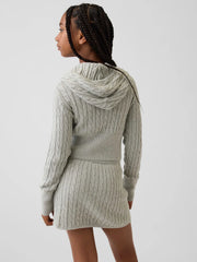 XL (12)