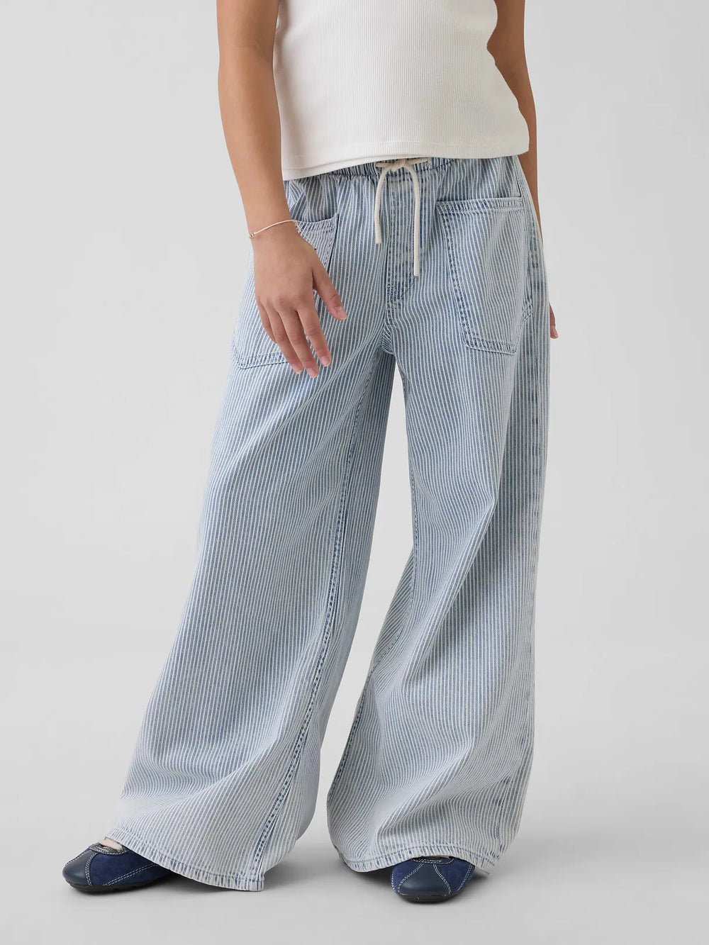 XL (12)