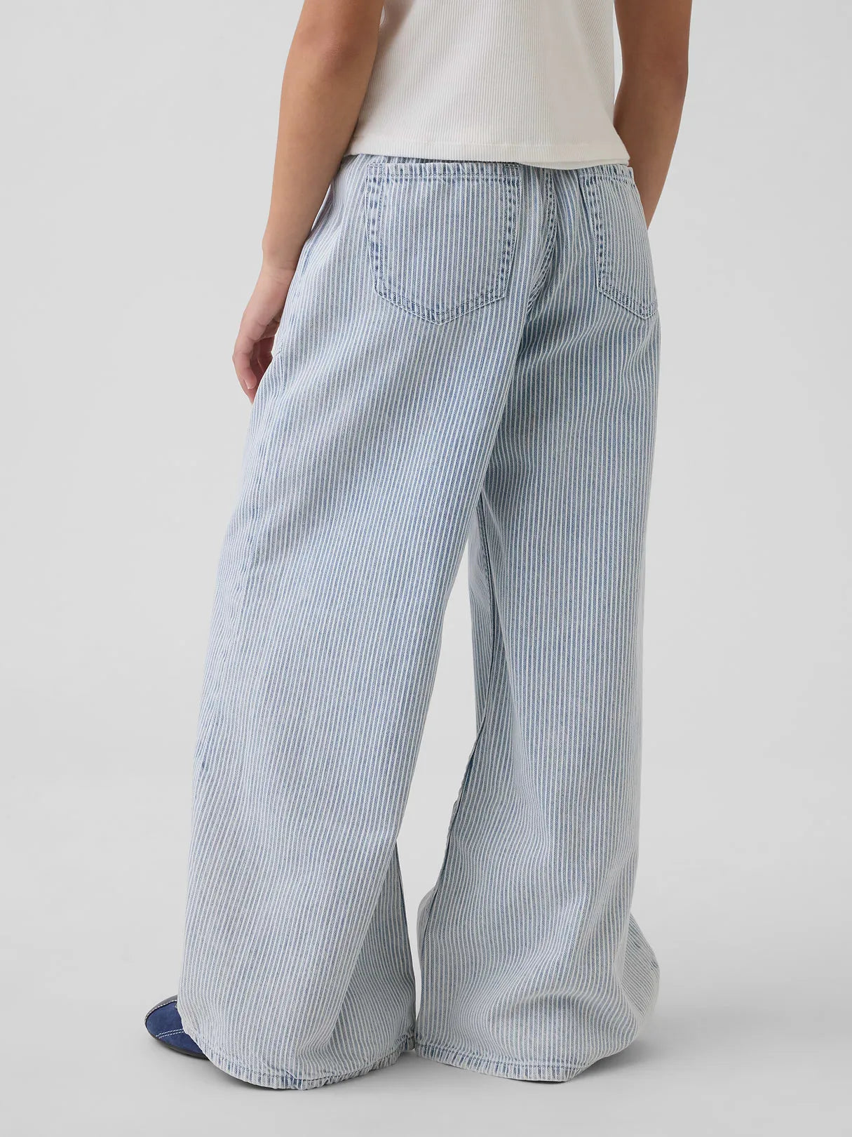 XL (12)