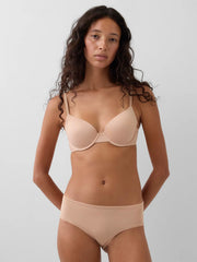 32 B