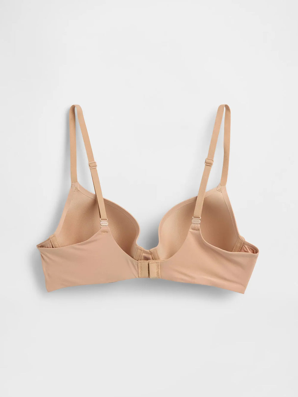 32 B