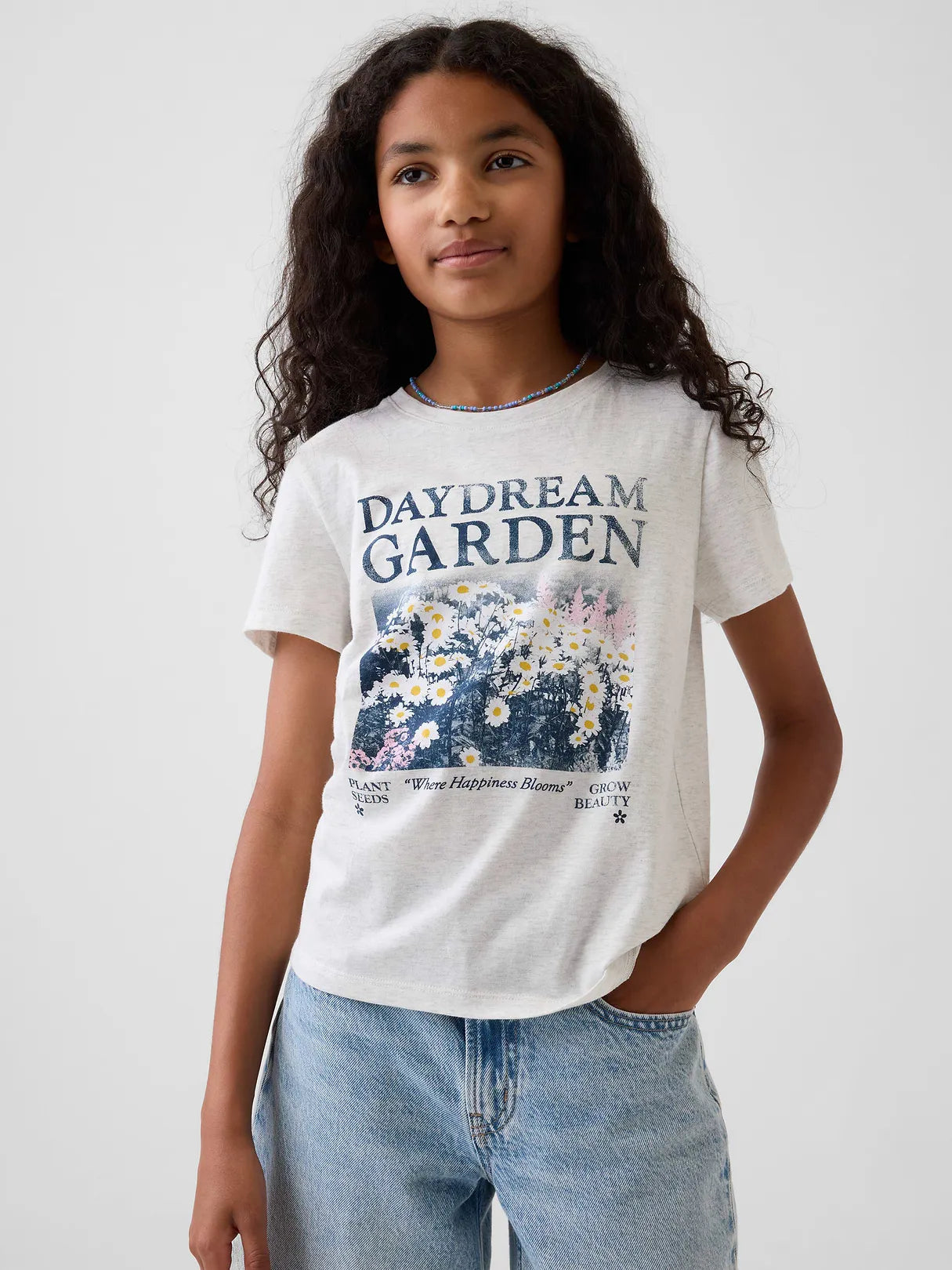 M (8)