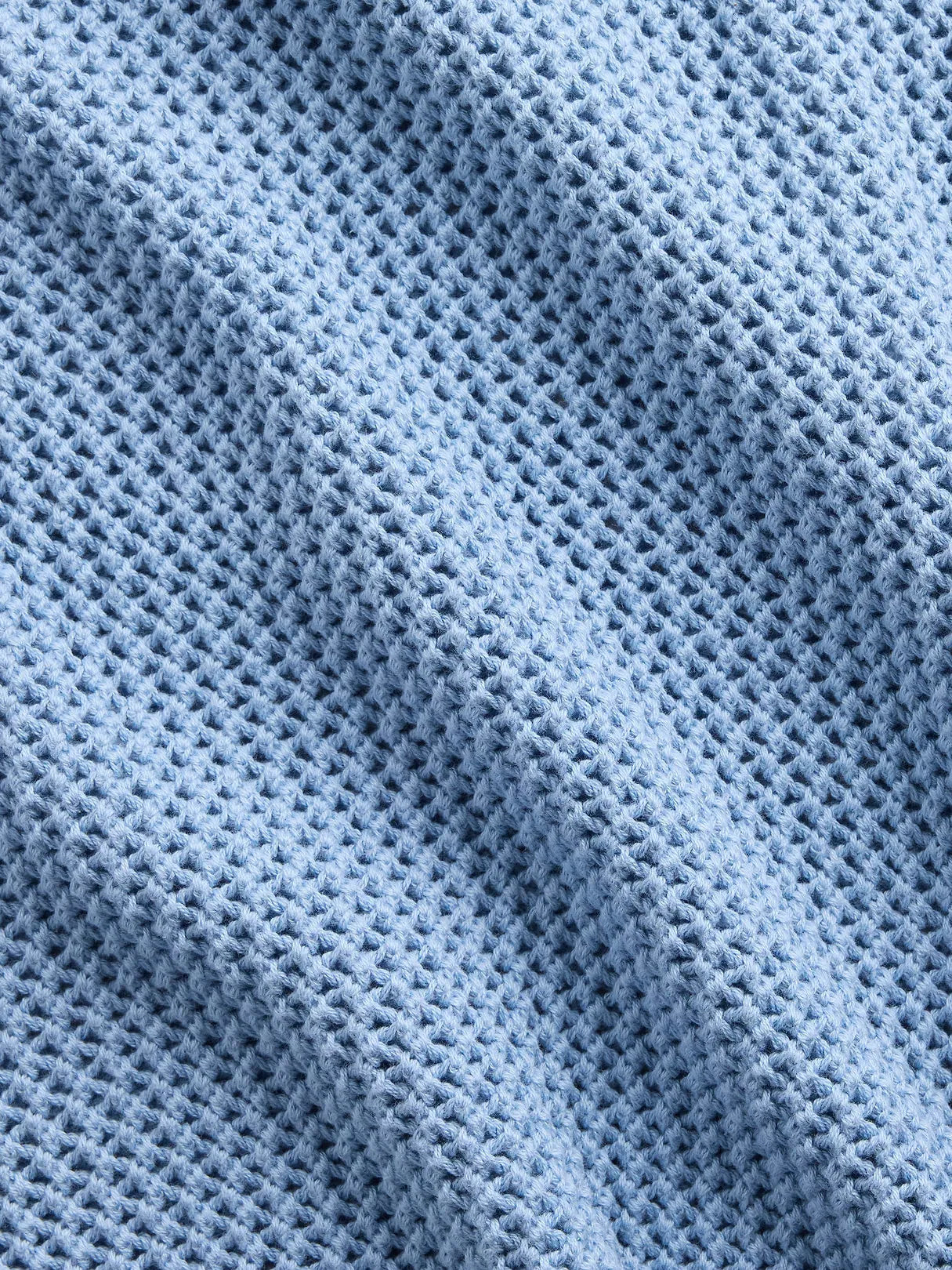 M (8)