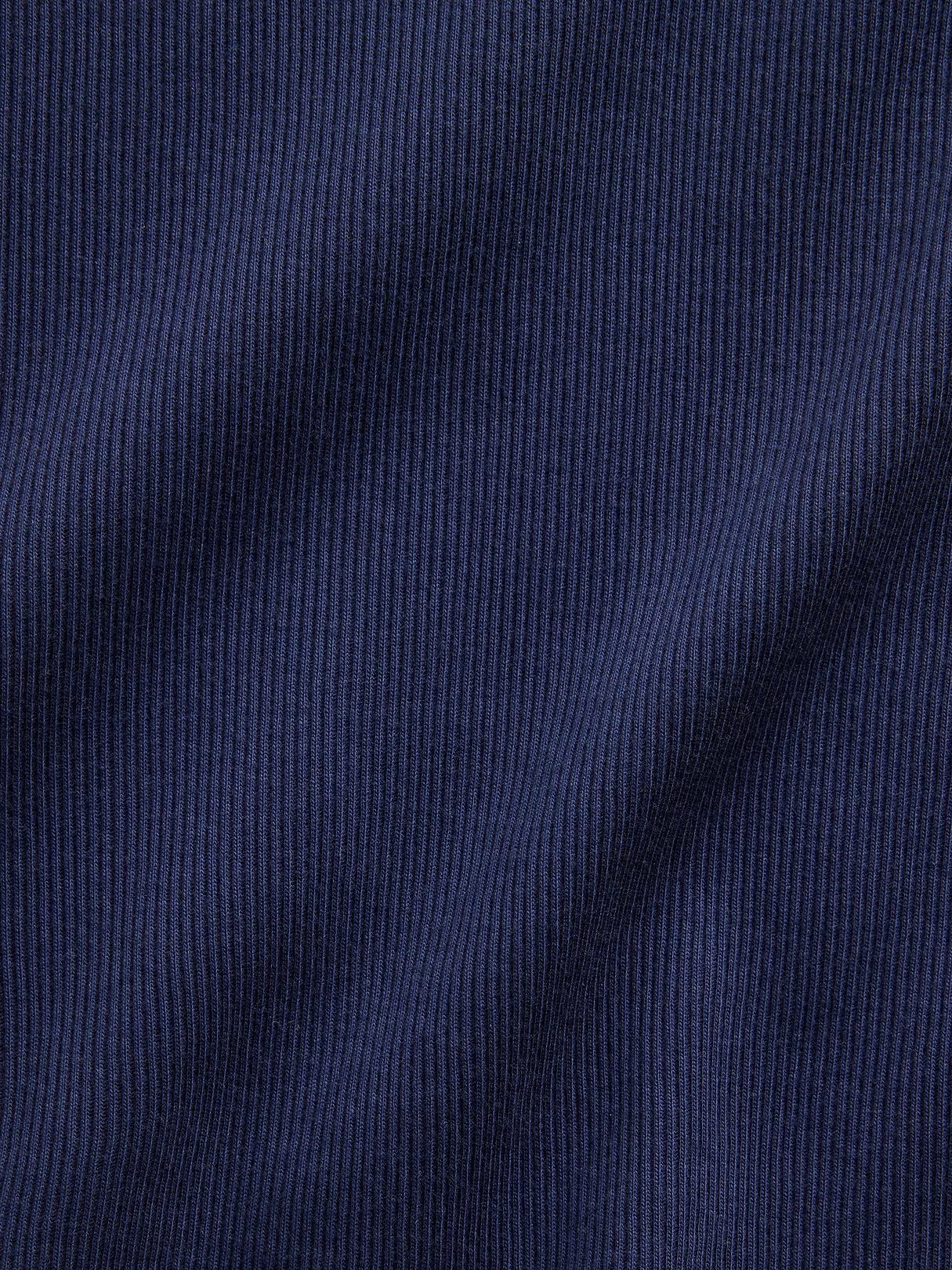 M (8)