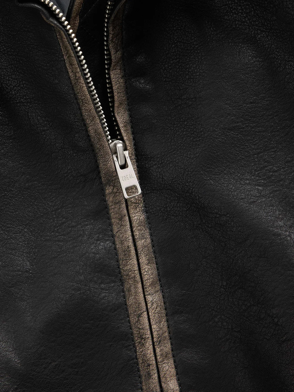 XS (4/5)