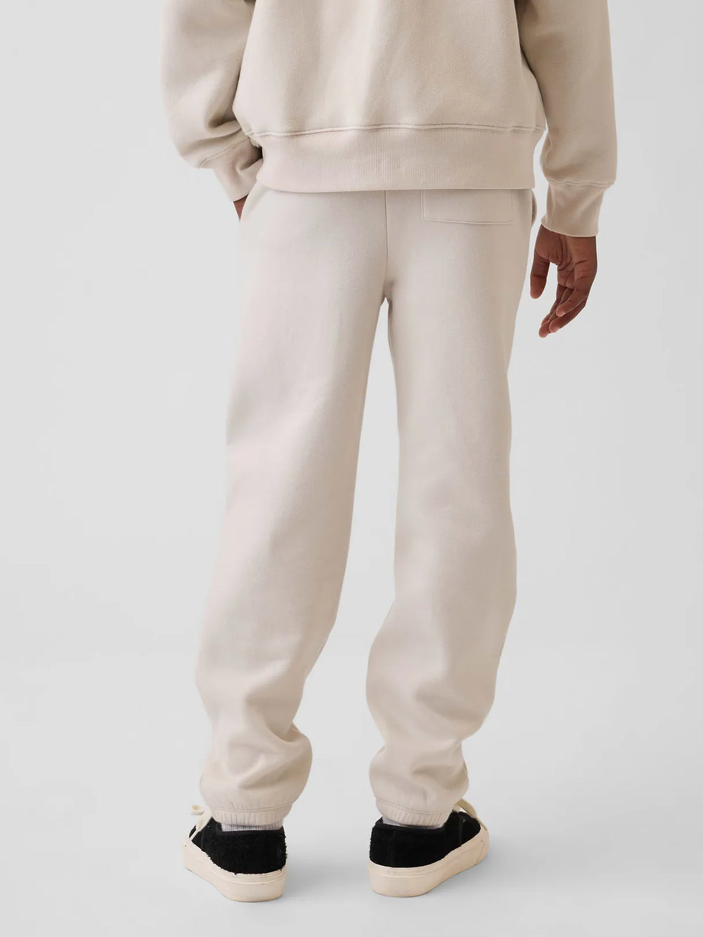 XL (12)